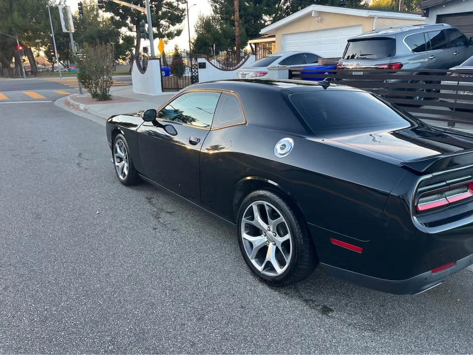 2017 Dodge Challenger 3rd Gen - Image 6 of 17