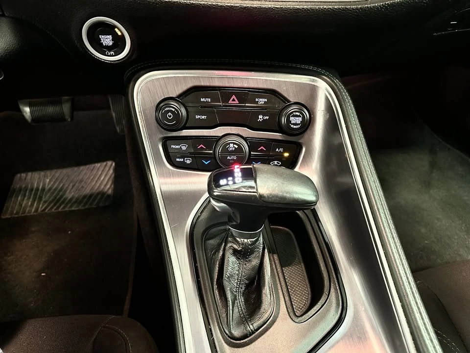 2017 Dodge Challenger 3rd Gen - Image 10 of 18
