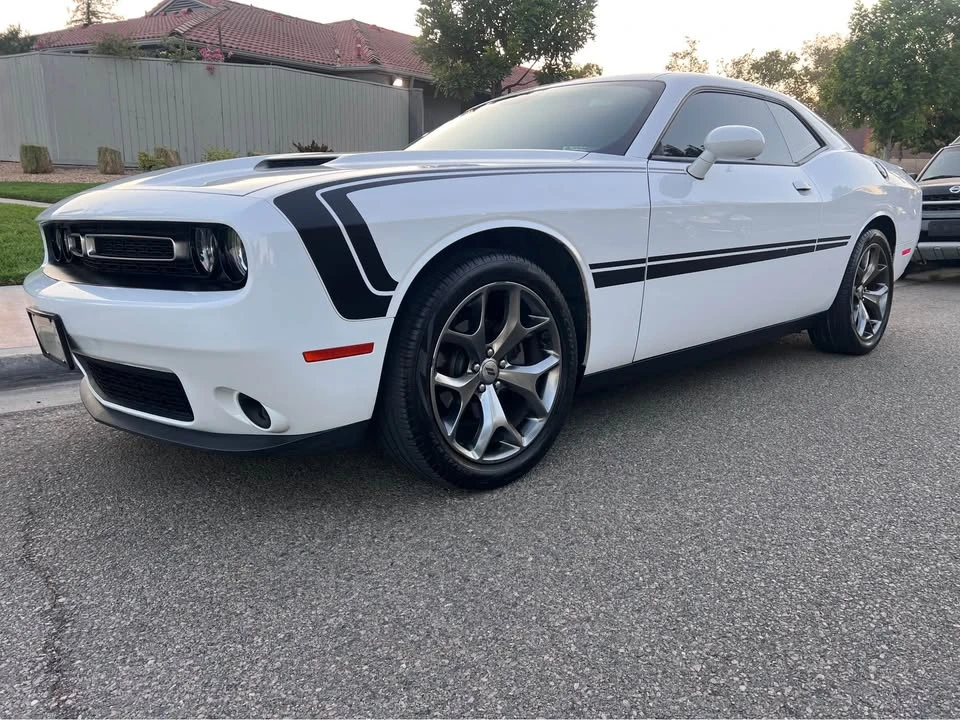 2017 Dodge Challenger 3rd Gen - Image 5 of 17