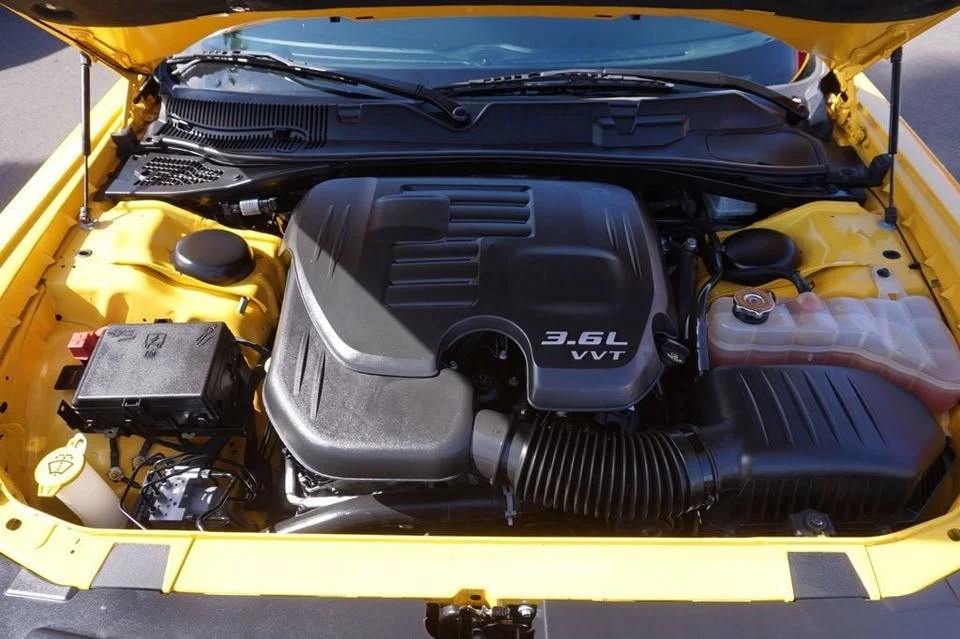 2017 Dodge Challenger 3rd Gen - Image 9 of 20
