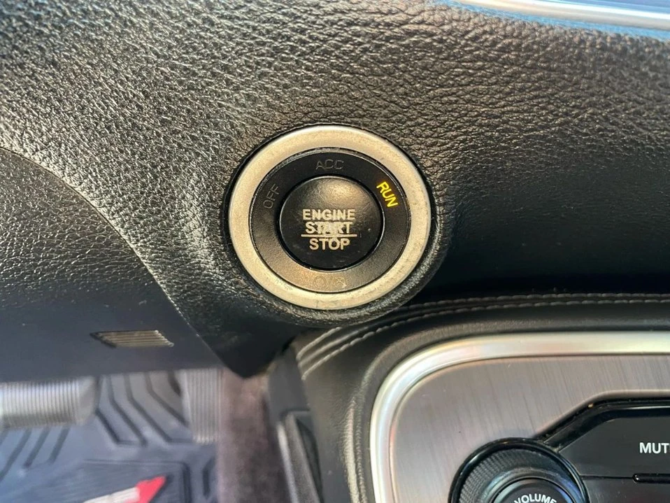 2017 Dodge Challenger 3rd Gen - Image 13 of 20