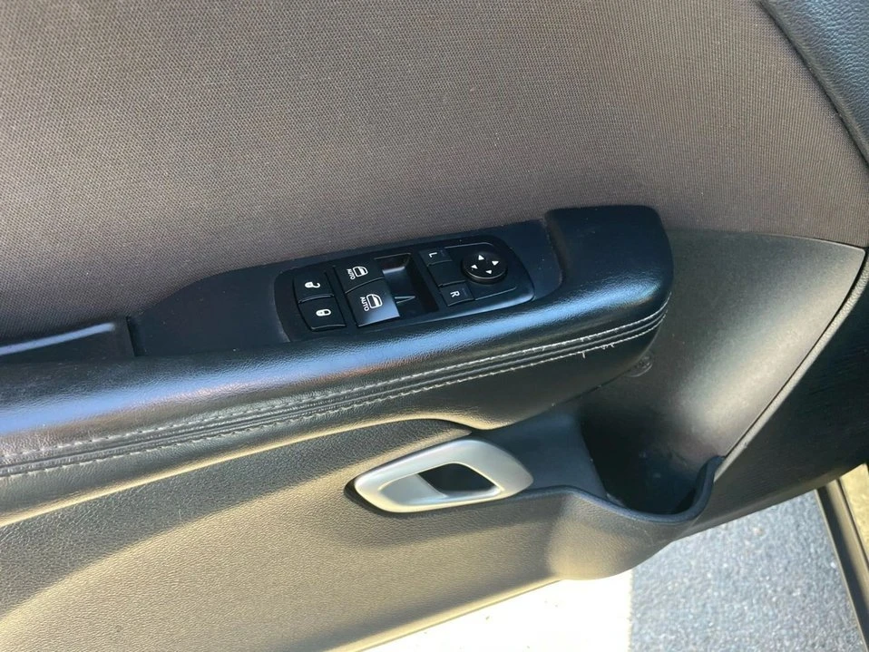 2017 Dodge Challenger 3rd Gen - Image 11 of 20