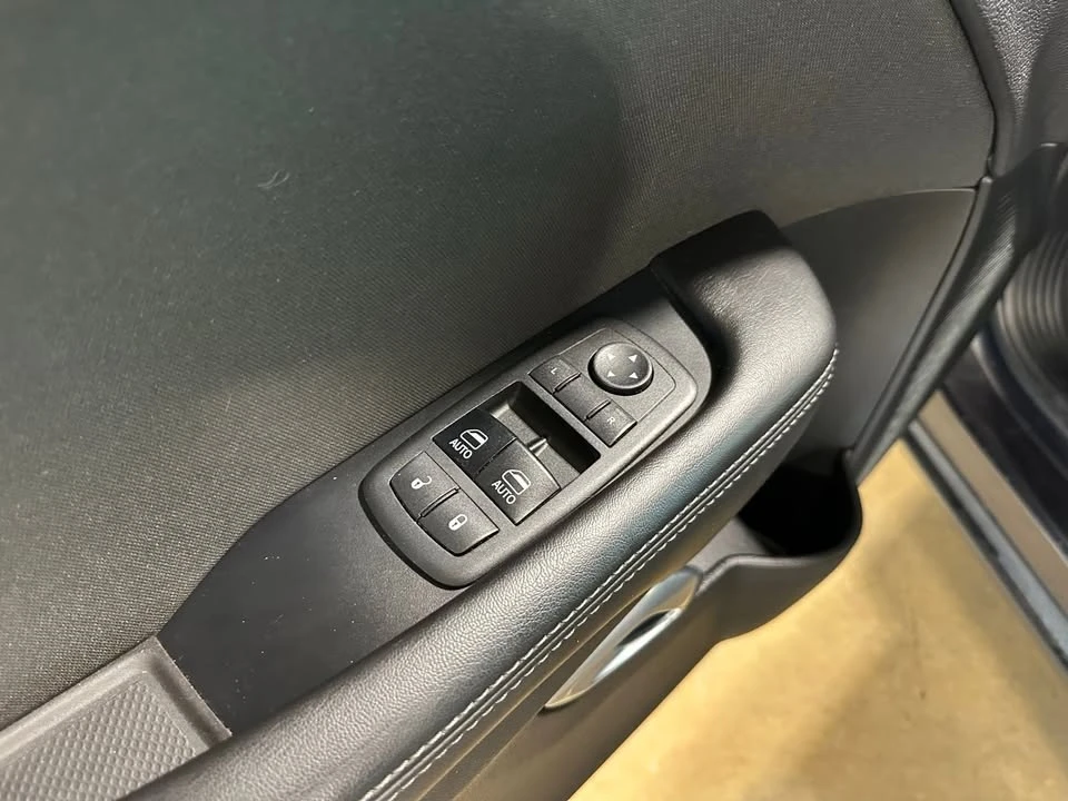 2017 Dodge Challenger 3rd Gen - Image 10 of 20