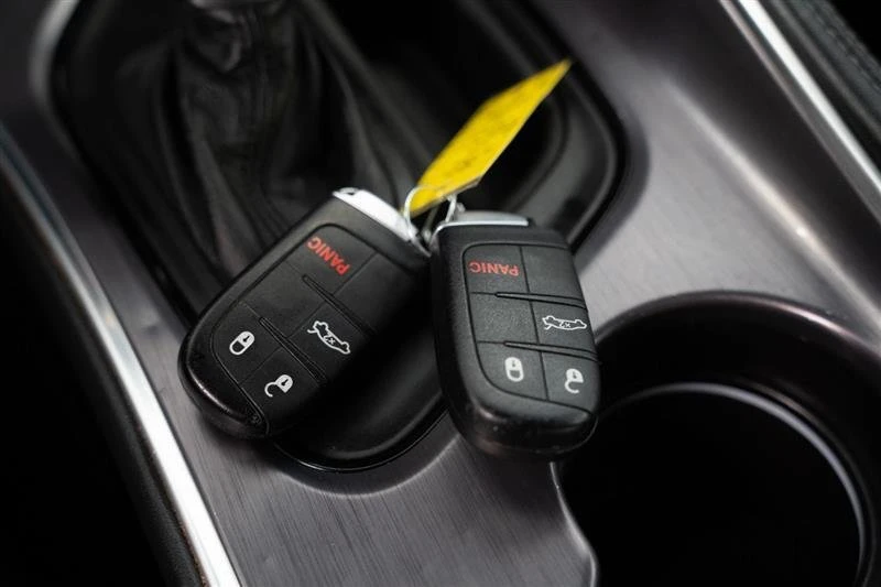 2017 Dodge Challenger 3rd Gen - Image 10 of 19