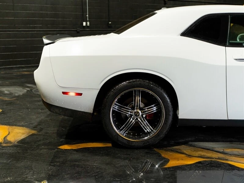 2017 Dodge Challenger 3rd Gen - Image 8 of 10