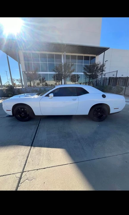 2017 Dodge Challenger 3rd Gen - Image 16 of 19