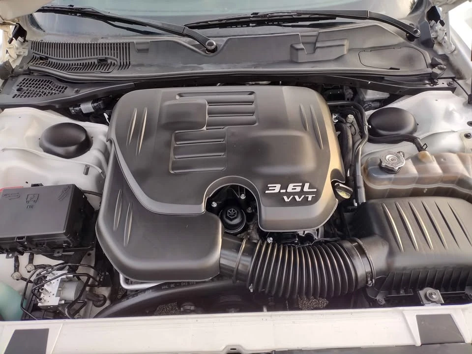 2017 Dodge Challenger 3rd Gen - Image 9 of 19
