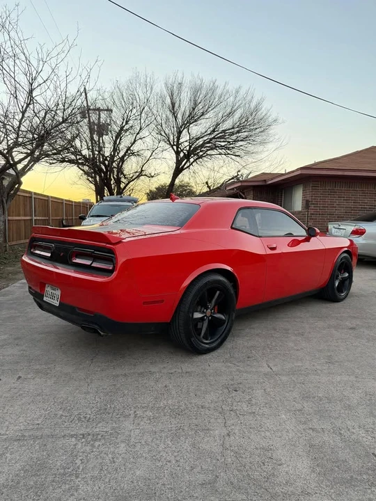 2017 Dodge Challenger 3rd Gen - Image 6 of 12