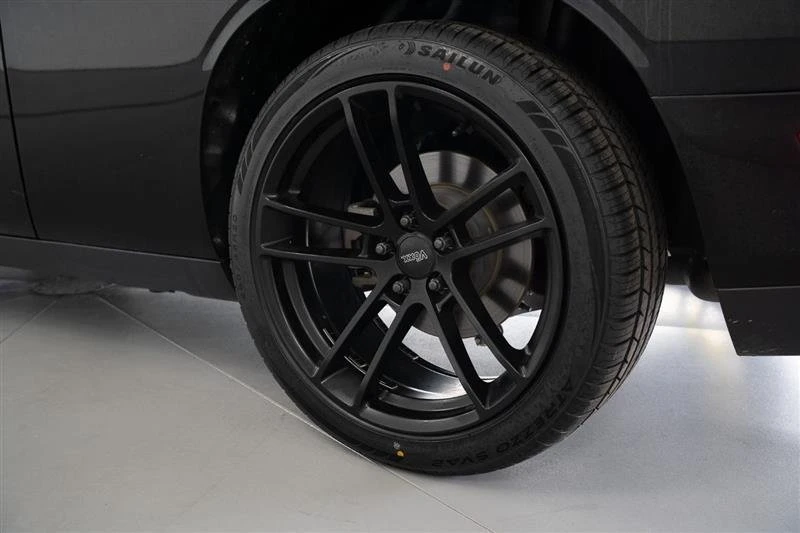 2017 Dodge Challenger 3rd Gen - Image 8 of 19