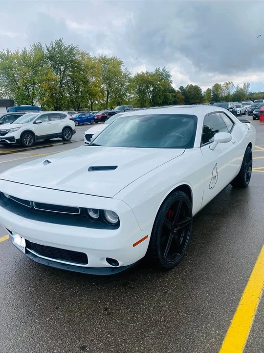 2017 Dodge Challenger 3rd Gen - Image 2 of 7