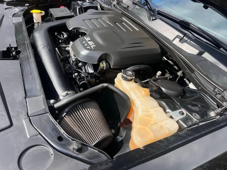 2017 Dodge Challenger 3rd Gen - Image 9 of 16