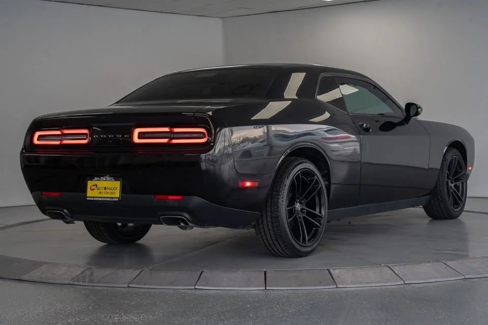 2017 Dodge Challenger 3rd Gen - Image 7 of 16