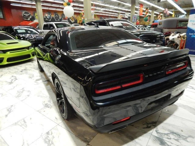 2017 Dodge Challenger 3rd Gen - Image 4 of 8