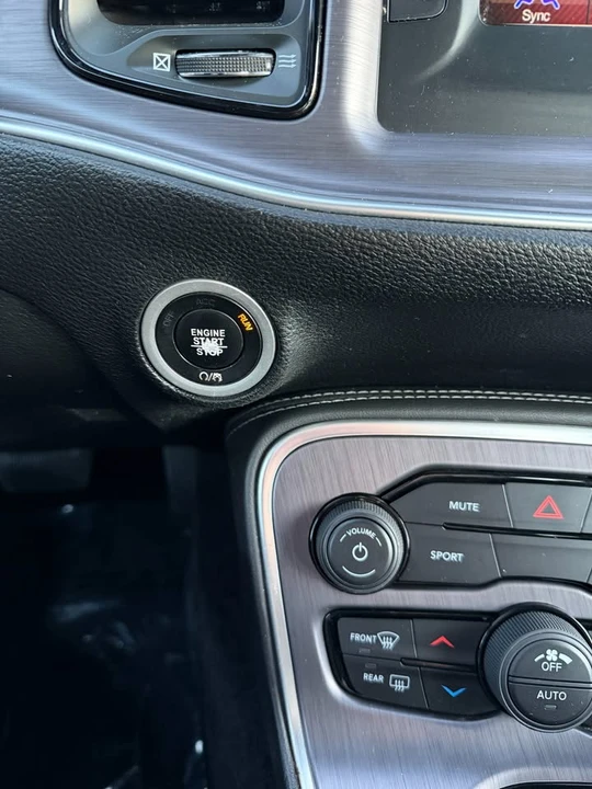 2017 Dodge Challenger 3rd Gen - Image 16 of 20