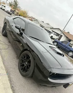 2017 Dodge Challenger 392 Hemi Scat Pack Shaker