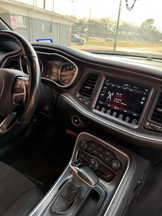 2017 Dodge Challenger 3rd Gen - Image 14 of 15