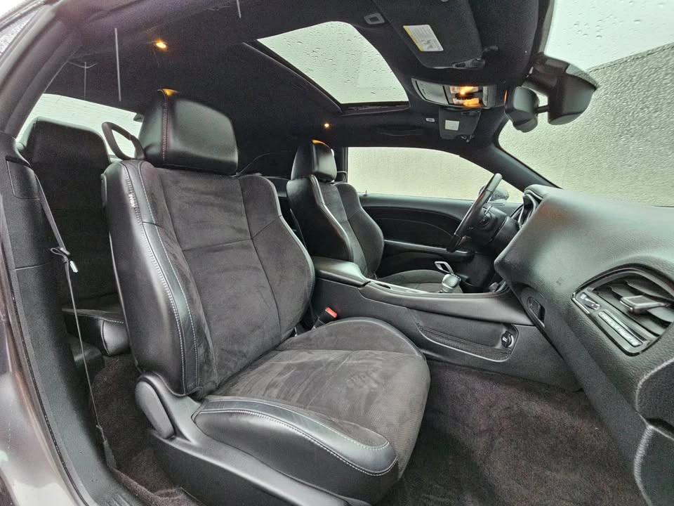 2017 Dodge Challenger 3rd Gen - Image 7 of 17