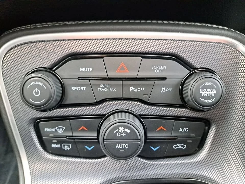 2017 Dodge Challenger 3rd Gen - Image 5 of 14