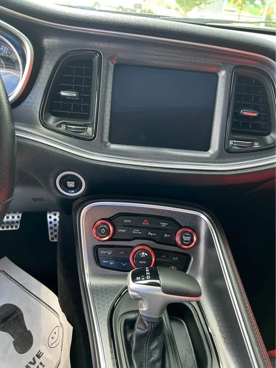 2017 Dodge Challenger 3rd Gen - Image 10 of 12