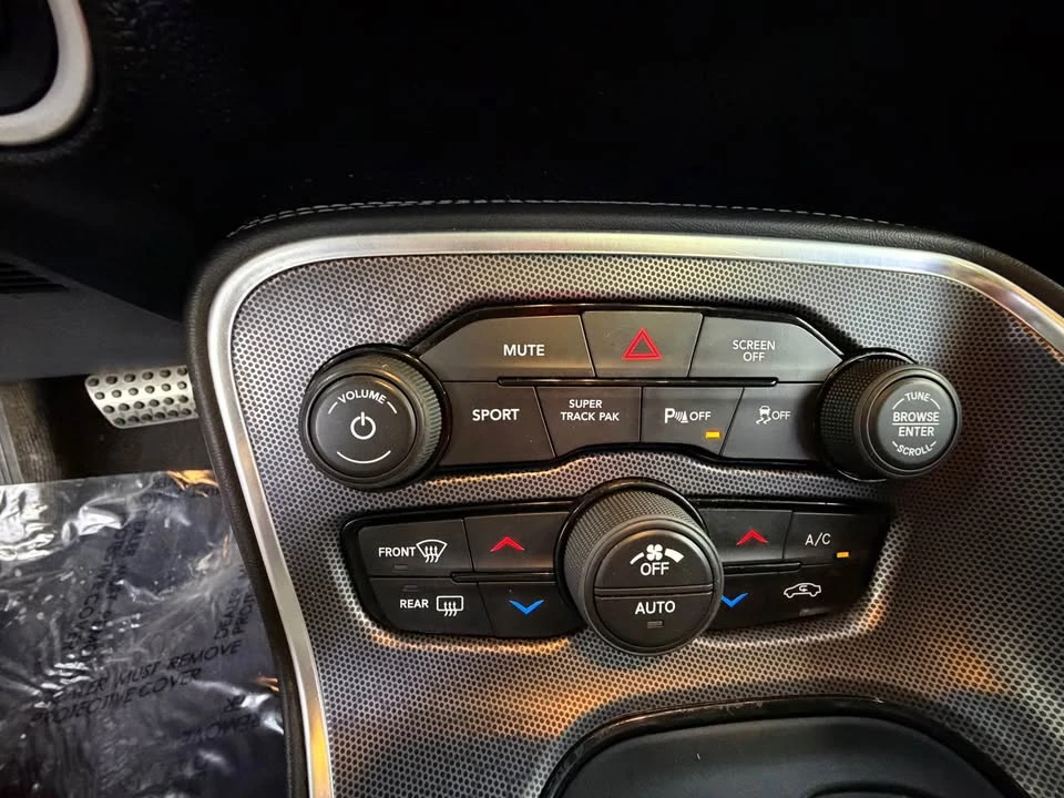 2017 Dodge Challenger 3rd Gen - Image 18 of 19