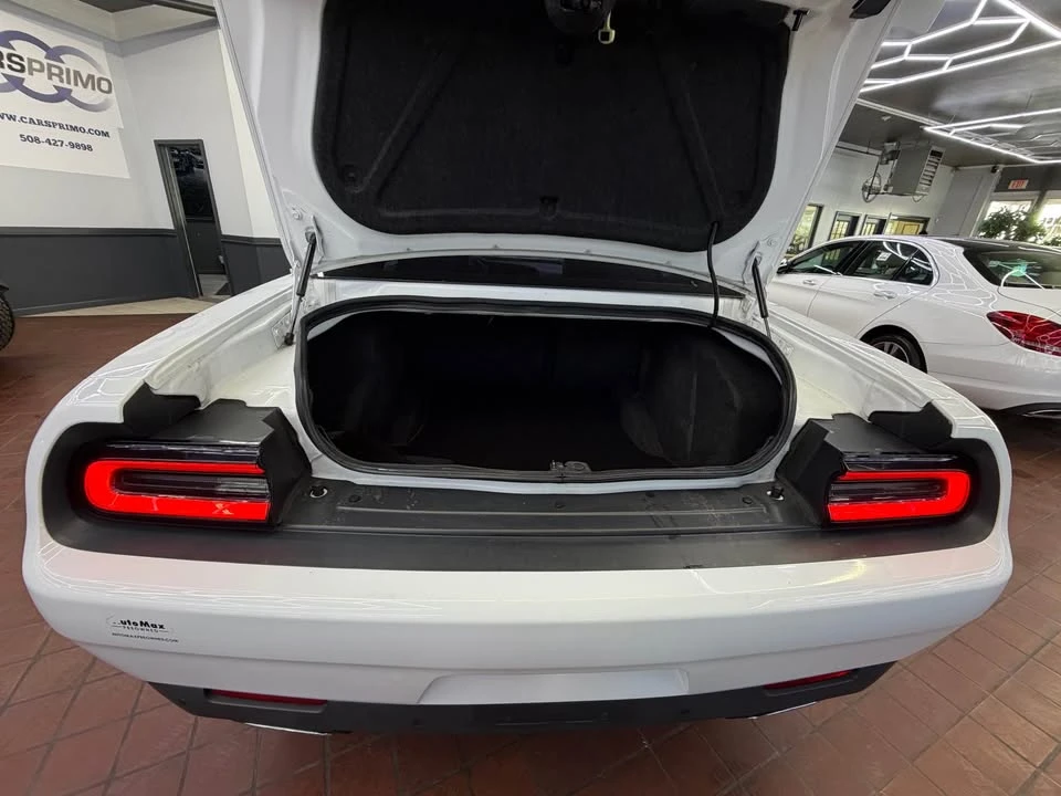 2017 Dodge Challenger 3rd Gen - Image 11 of 19