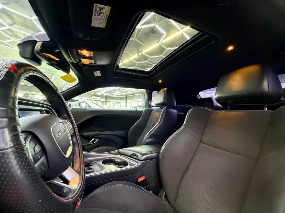 2017 Dodge Challenger 3rd Gen - Image 13 of 19