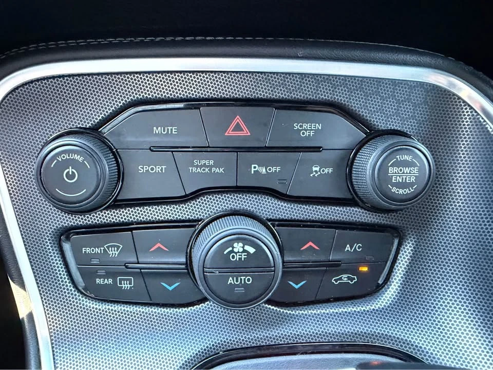 2017 Dodge Challenger 3rd Gen - Image 12 of 17