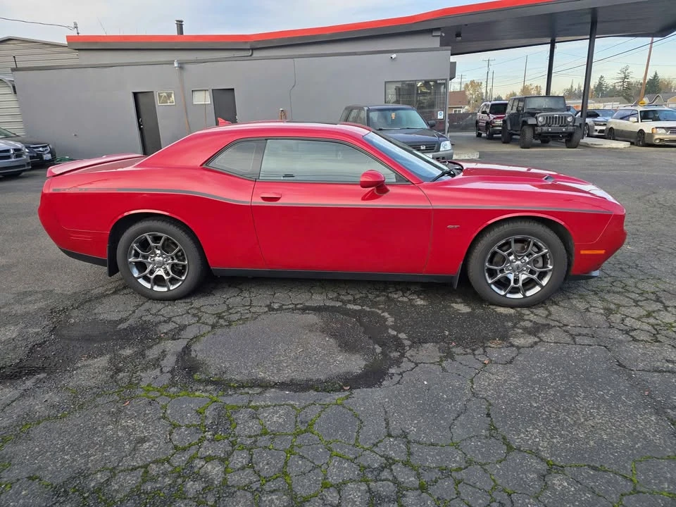2017 Dodge Challenger 3rd Gen - Image 4 of 16