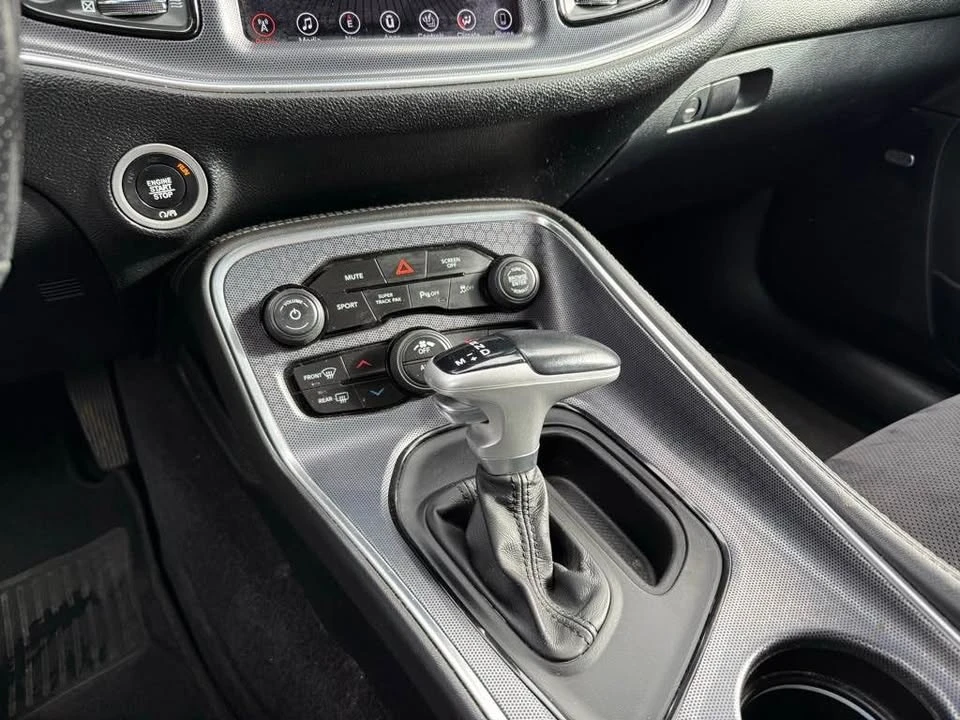 2017 Dodge Challenger 3rd Gen - Image 9 of 10