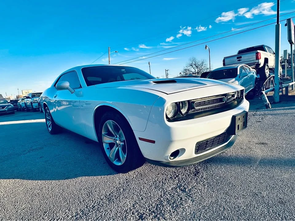 2017 Dodge Challenger 3rd Gen - Image 2 of 8