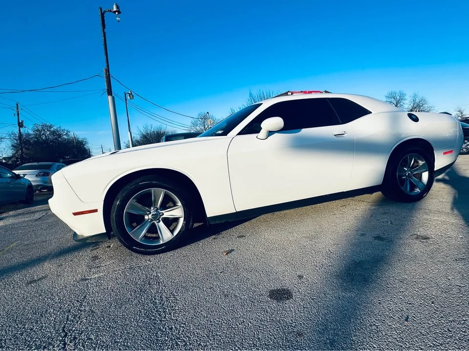 2017 Dodge Challenger 3rd Gen - Image 7 of 8