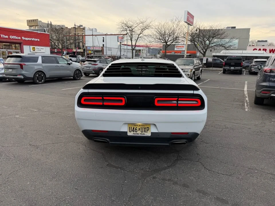 2017 Dodge Challenger 3rd Gen - Image 5 of 17