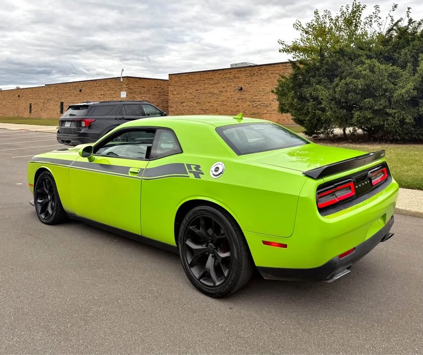 2017 Dodge Challenger 3rd Gen - Image 5 of 9
