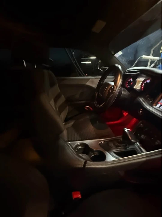 2017 Dodge Challenger 3rd Gen - Image 7 of 8
