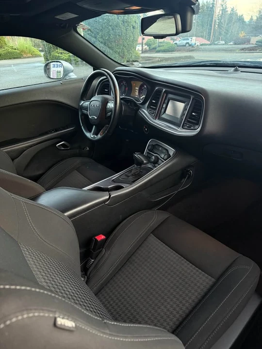 2017 Dodge Challenger 3rd Gen - Image 5 of 7