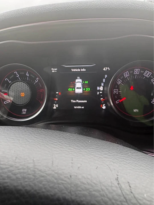 2017 Dodge Challenger 3rd Gen - Image 5 of 6
