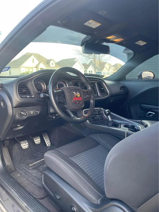 2017 Dodge Challenger 3rd Gen - Image 2 of 5