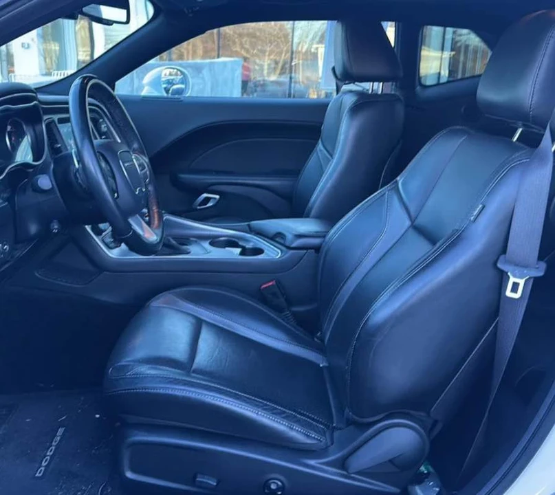 2017 Dodge Challenger 3rd Gen - Image 8 of 13