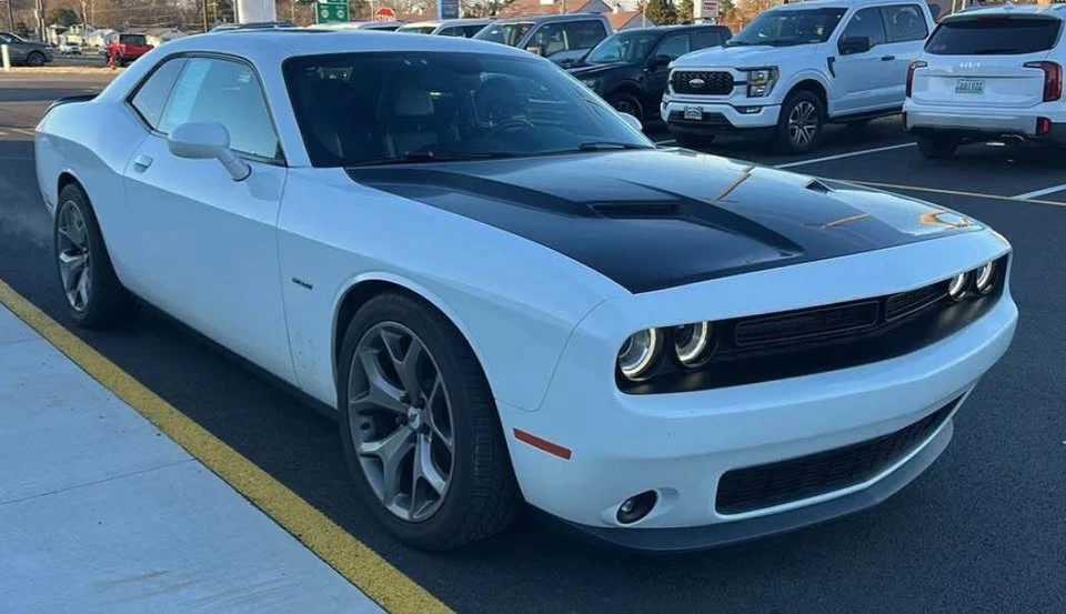 2017 Dodge Challenger 3rd Gen - Image 2 of 13