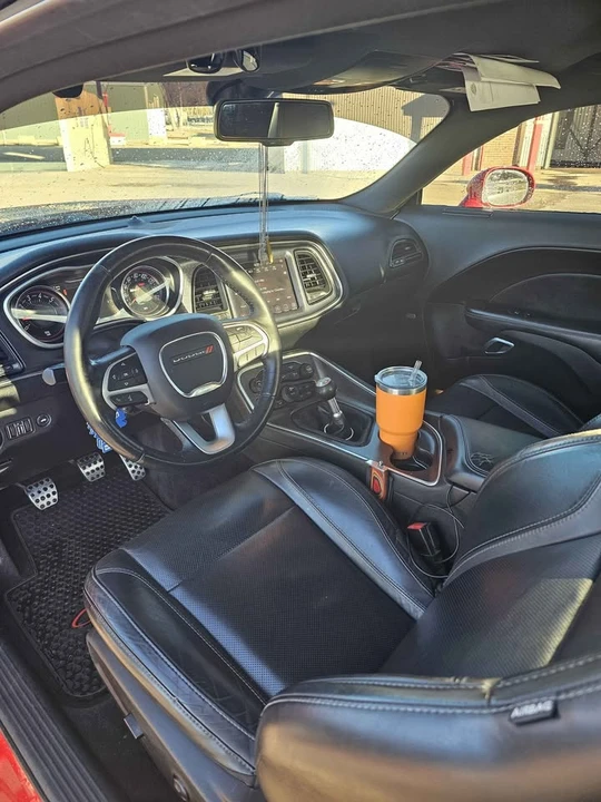 2017 Dodge Challenger 3rd Gen - Image 9 of 13