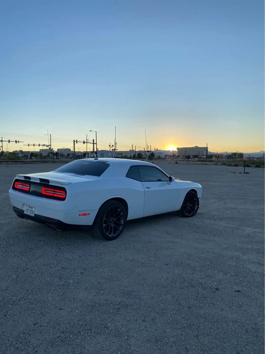 2017 Dodge Challenger SRT8 & 392 3rd Gen - Image 4 of 5