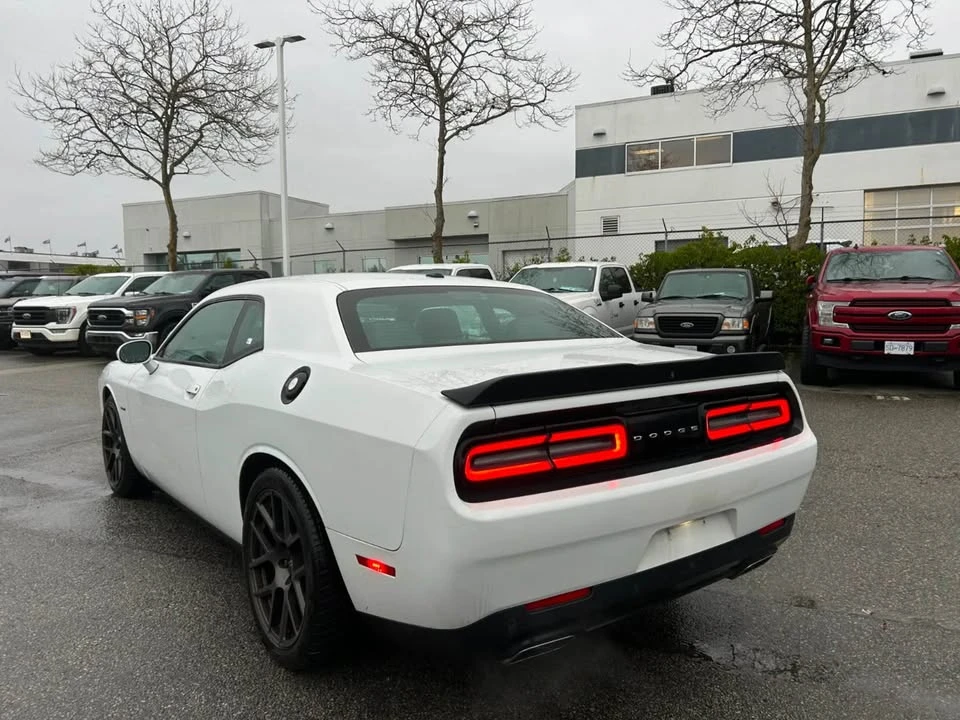 2017 Dodge Challenger 3rd Gen - Image 9 of 15