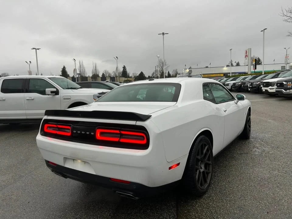 2017 Dodge Challenger 3rd Gen - Image 4 of 15