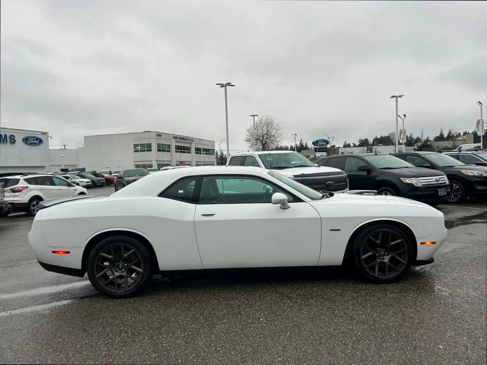 2017 Dodge Challenger 3rd Gen - Image 4 of 16