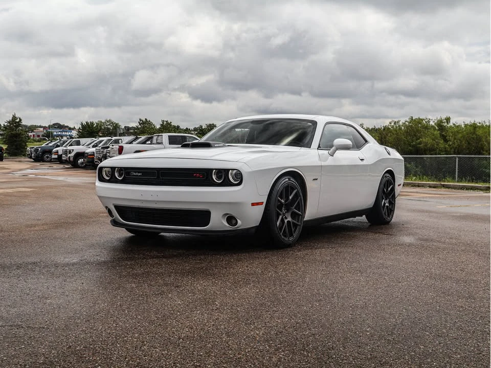 2017 Dodge Challenger 3rd Gen - Image 3 of 8