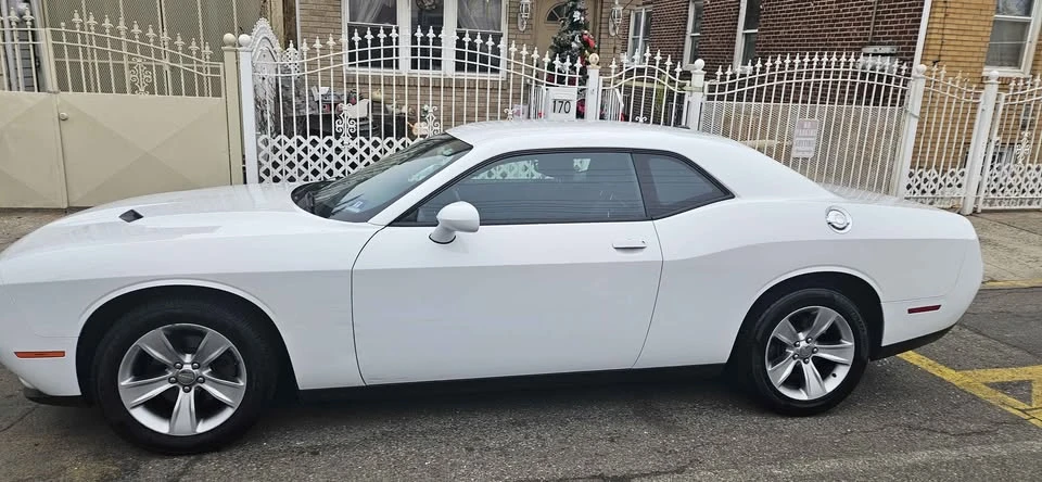 2017 Dodge Challenger 3rd Gen - Image 10 of 16