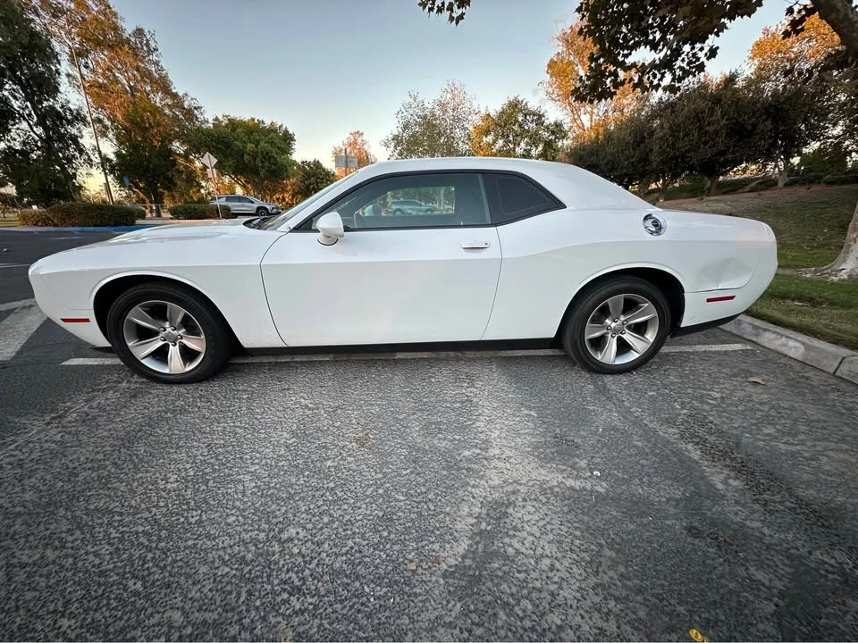 2017 Dodge Challenger 3rd Gen - Image 4 of 10