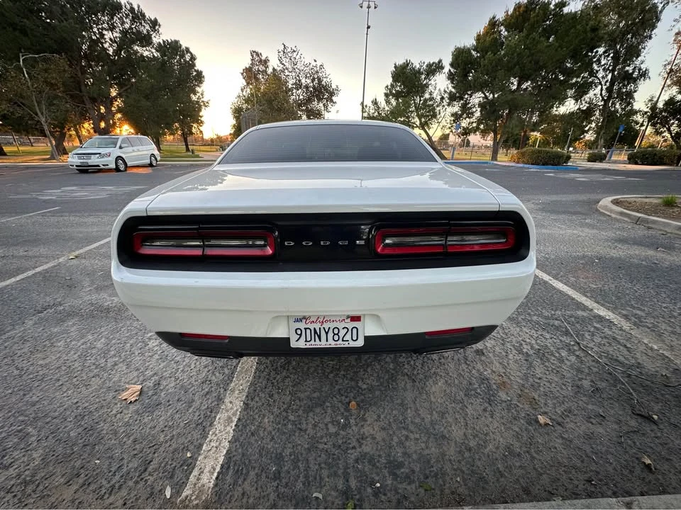 2017 Dodge Challenger 3rd Gen - Image 7 of 10