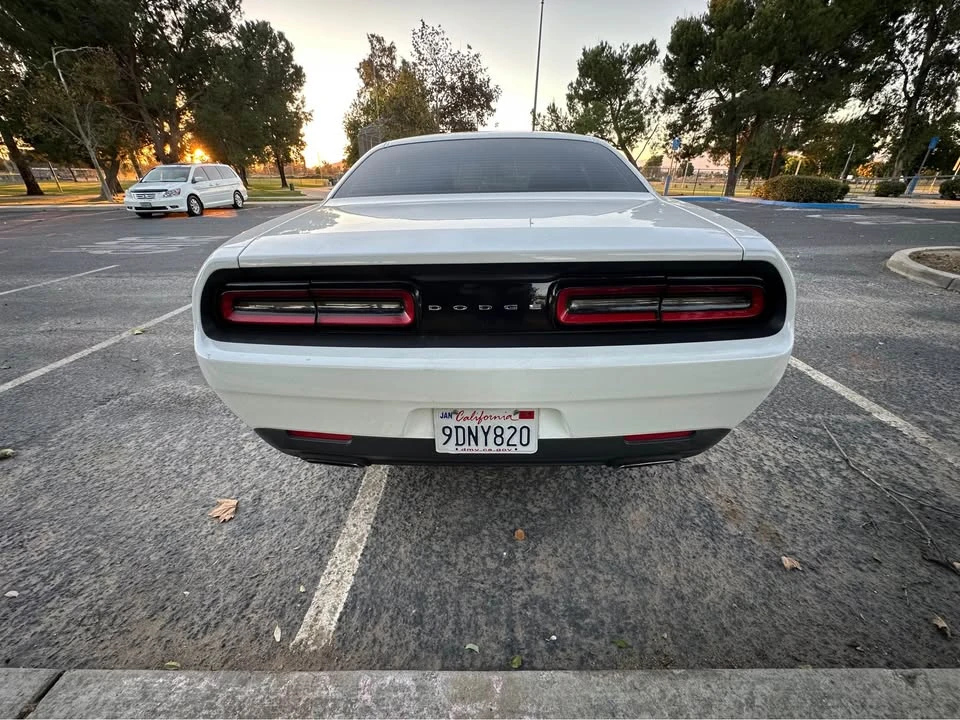 2017 Dodge Challenger 3rd Gen - Image 6 of 10