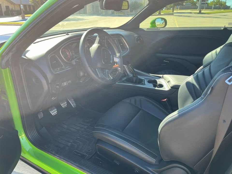 2017 Dodge Challenger SRT Hellcat 3rd Gen - Image 9 of 19